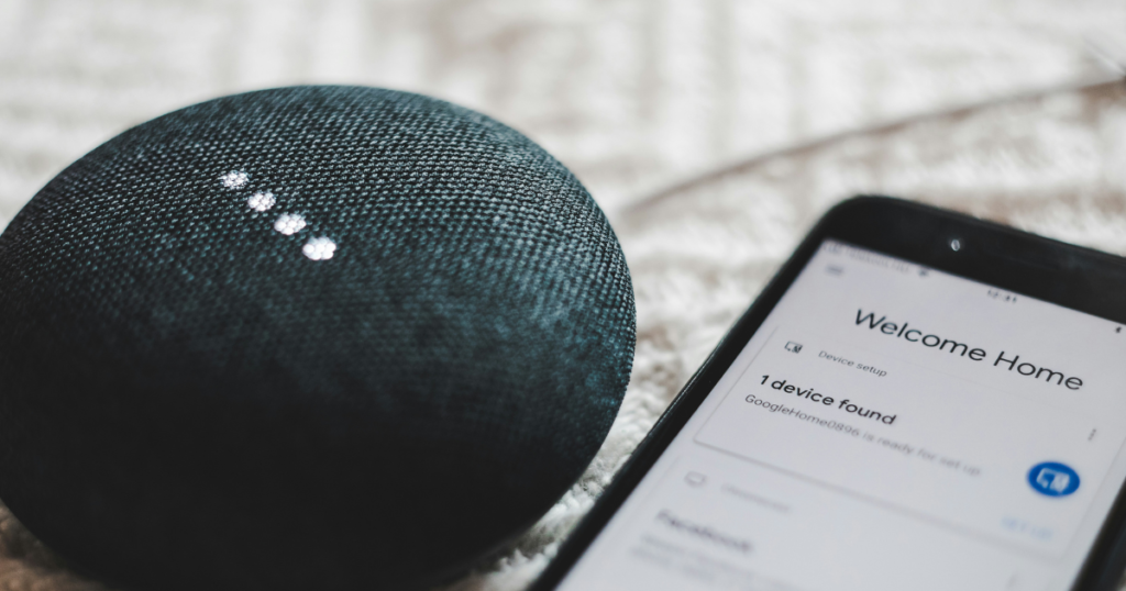 Voice search optimization for SEO using mobile voice assistant